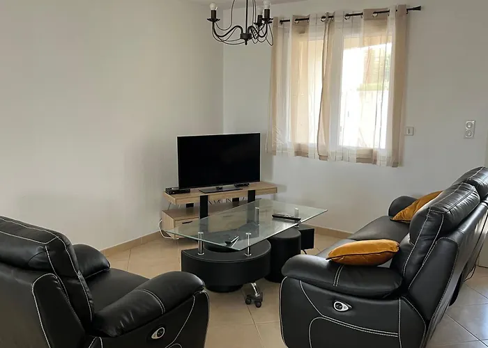 Villa Vinassan Βίλα