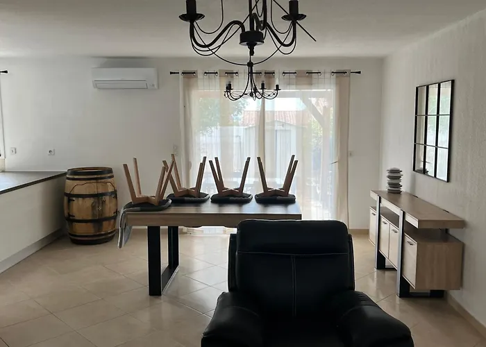 Villa Vinassan Βίλα